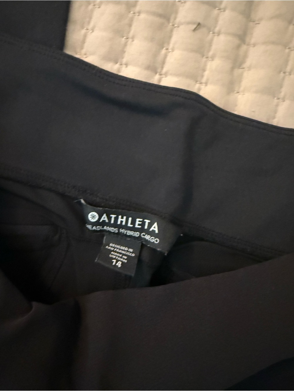Athleta Black Headlands Hybrid Cargo Pants - Picture 6 of 7